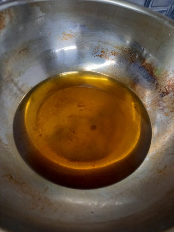 新月に作り出した薬草オイル完成です